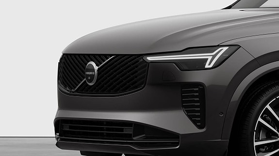 Volvo XC90 10 of 24