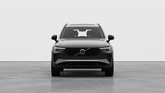 Volvo XC90 2 of 5