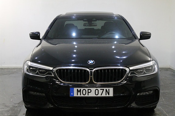 BMW 530d 3 of 5