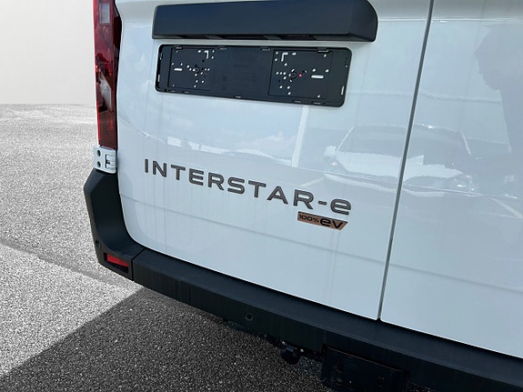 Nissan NV400 5 of 5