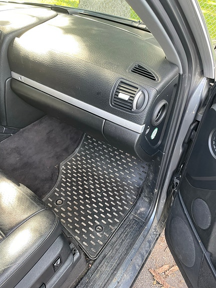 Porsche Cayenne 10 of 14