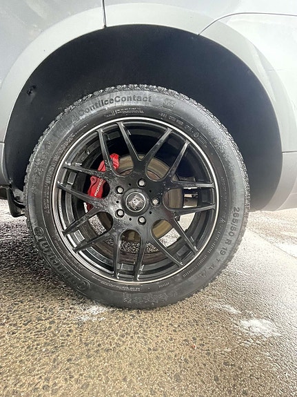 Porsche Cayenne 8 of 14