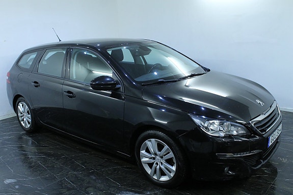 Peugeot 308 SW 2 of 9