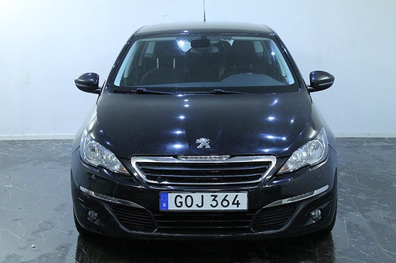 Peugeot 308 SW 3 of 9
