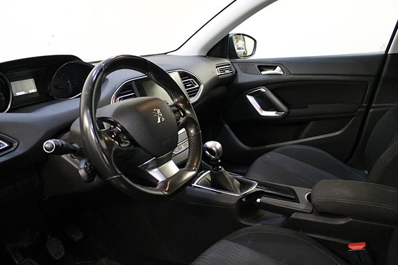Peugeot 308 SW 9 of 9
