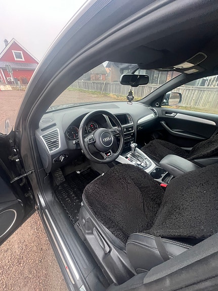 Audi Q5 4 of 6