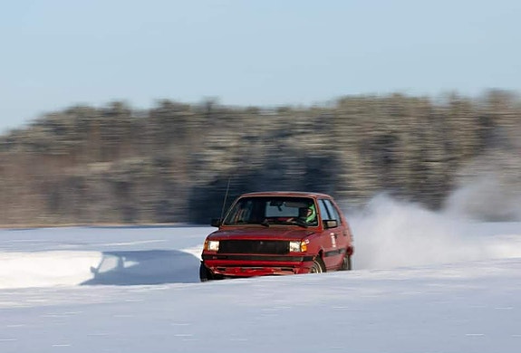 Volvo 360 2 of 5