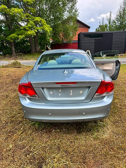 Volvo C70 4 of 5