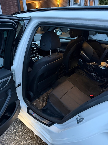 BMW 520d 3 of 5