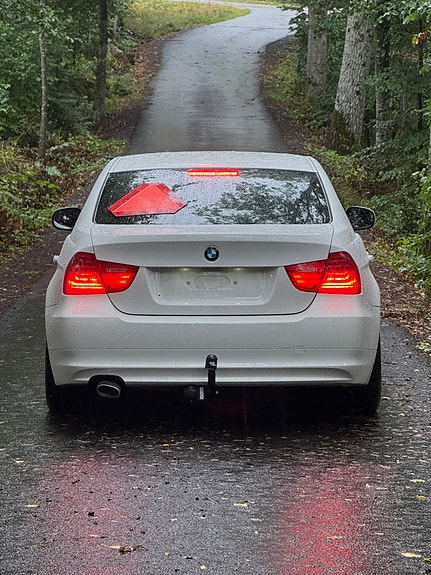 BMW 320d 3 of 5