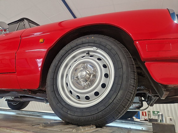 Alfa Romeo Spider 24 of 27