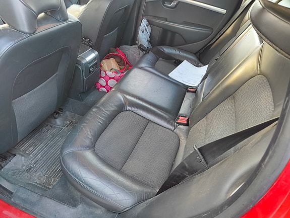 Volvo V70 10 of 12