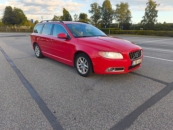 Volvo V70 5 of 12