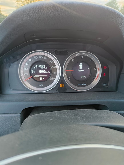 Volvo V70 12 of 12