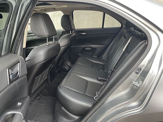 Suzuki Kizashi 5 of 5