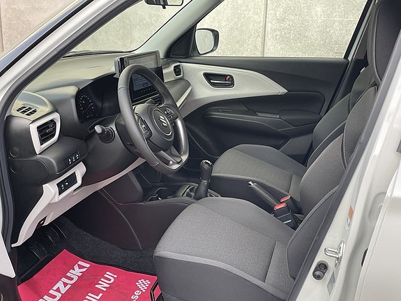 Suzuki Swift 3 of 7
