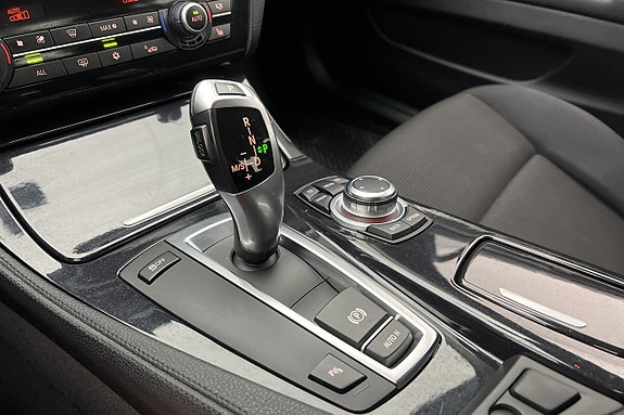 BMW 523i 21 of 29