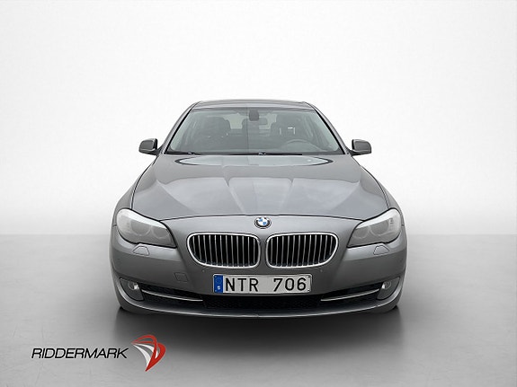 BMW 523i 2 of 5