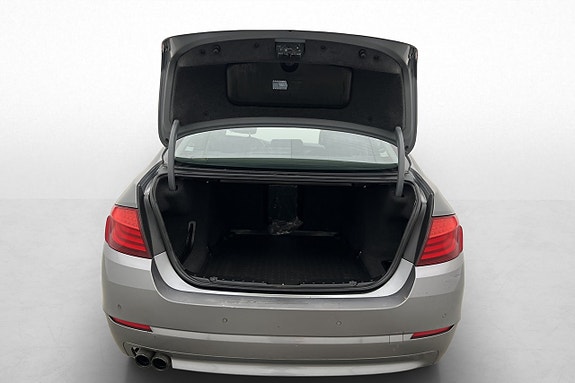 BMW 523i 29 of 29
