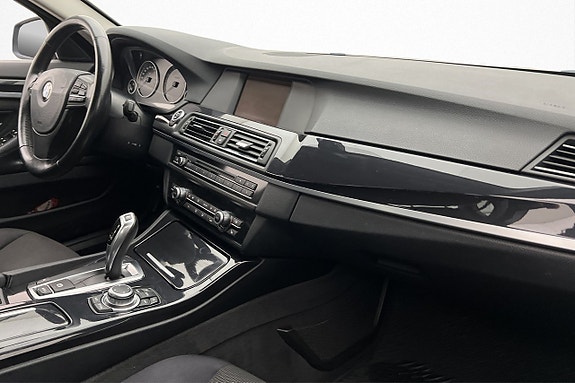 BMW 523i 25 of 29