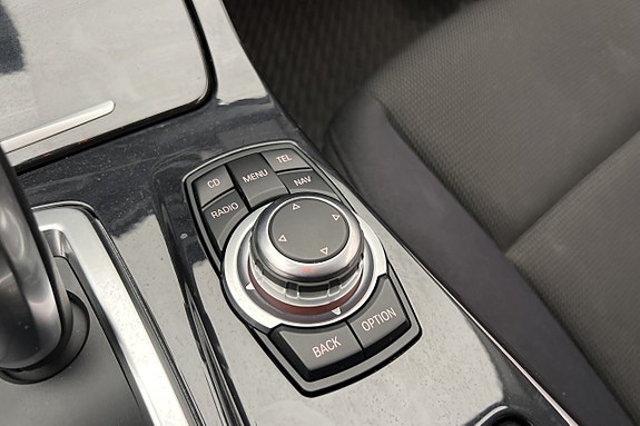 BMW 523i 22 of 29