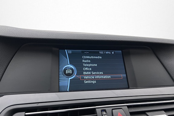 BMW 523i 19 of 29
