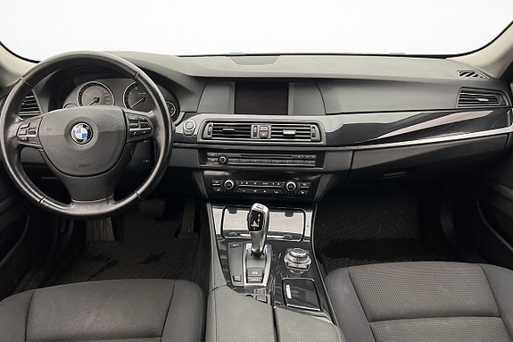 BMW 523i 10 of 29