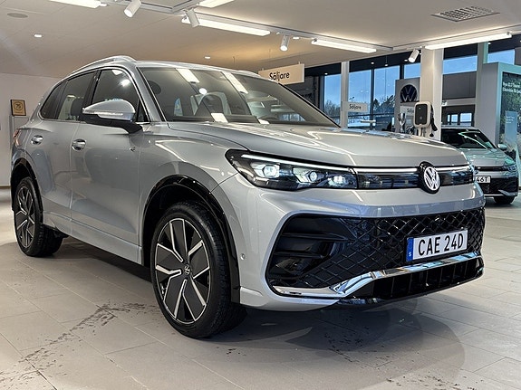 Volkswagen Tiguan 6 of 15