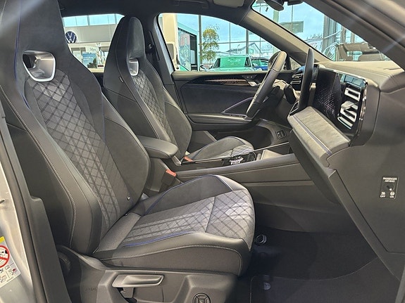 Volkswagen Tiguan 12 of 15