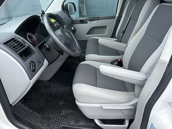 Volkswagen Transporter 13 of 18