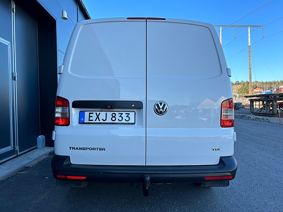 Volkswagen Transporter 3 of 5
