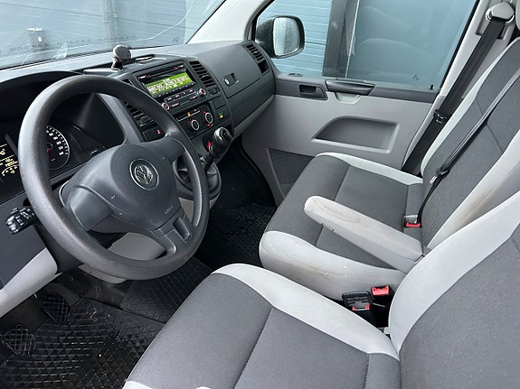 Volkswagen Transporter 12 of 18