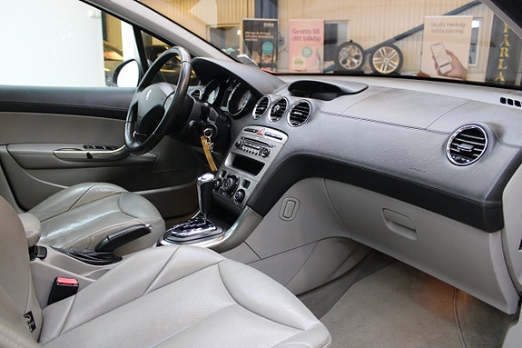 Peugeot 308 8 of 11