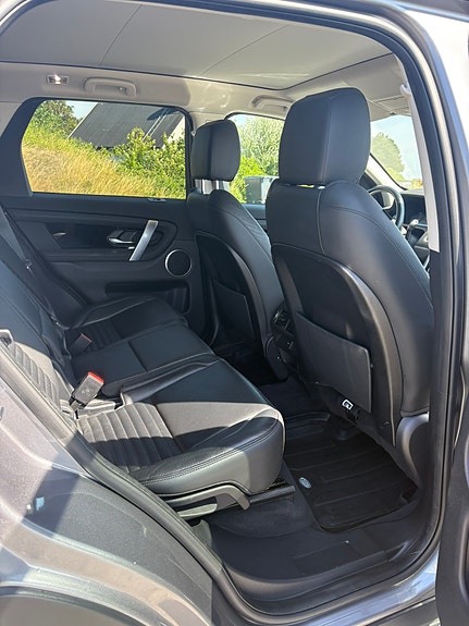 Land Rover Discovery Sport 4 of 6