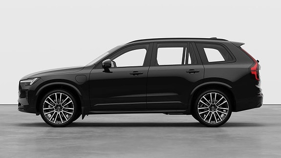 Volvo XC90 2 of 5