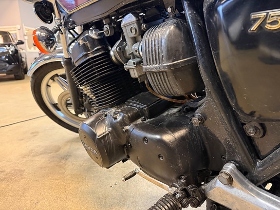 Honda CB 750 Four Super Sport 14 of 18