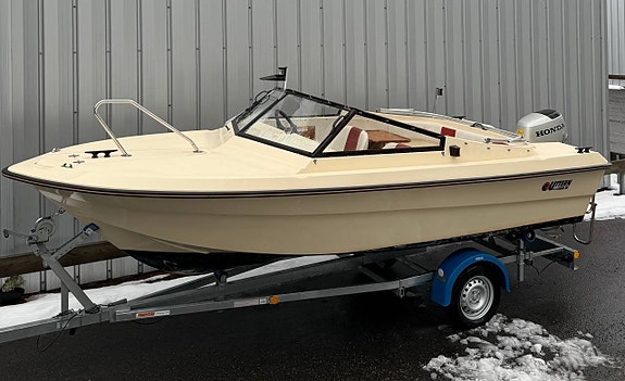 Uttern 5000 Honda 50hk 4takt