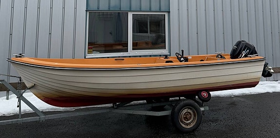 Uttern 495 15hk 4takt med elstart