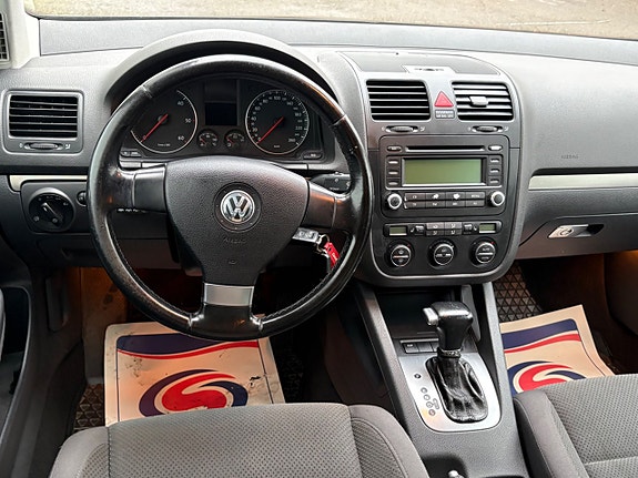 Volkswagen Golf V 13 of 15
