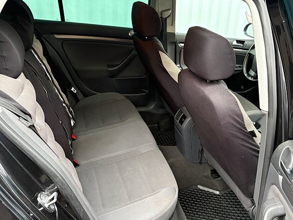 Volkswagen Golf V 11 of 15