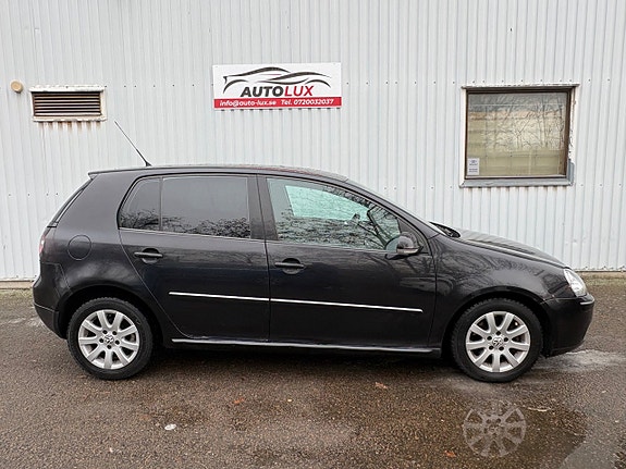 Volkswagen Golf V 7 of 15