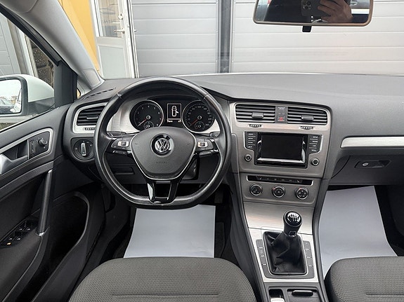Volkswagen Golf VII 12 of 15