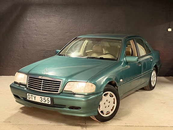 Mercedes-Benz C200