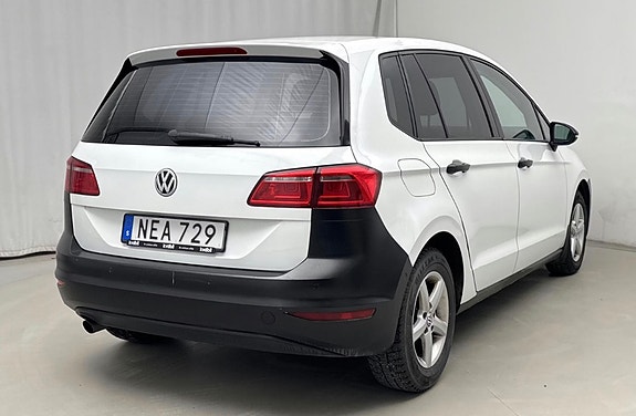 Volkswagen Golf Sportsvan 3 of 5