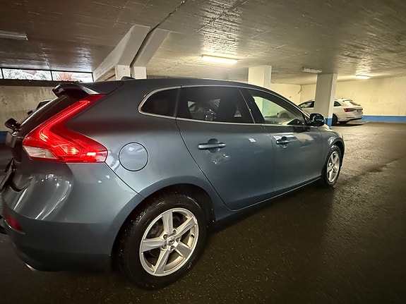Volvo V40 5 of 5