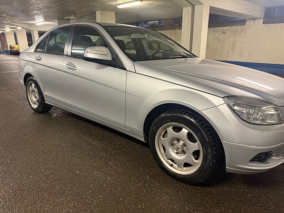 Mercedes-Benz C200