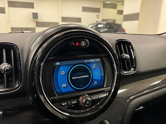 MINI Countryman Cooper 8 of 18