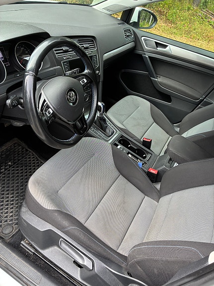 Volkswagen e-Golf VII 6 of 10