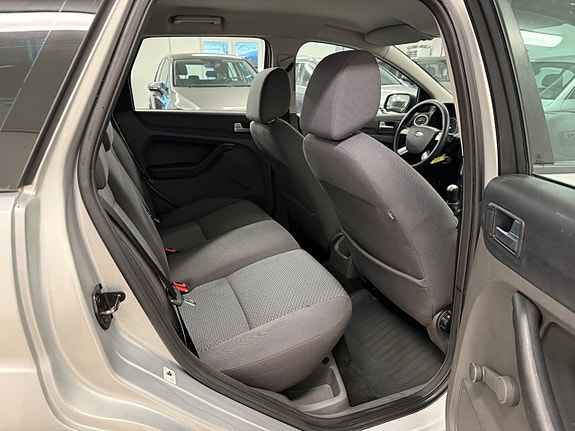 Ford Focus 14 of 28