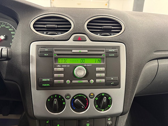Ford Focus 22 of 28